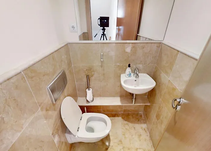 Апартаменти Fine Duplex With Stunning Sea Views