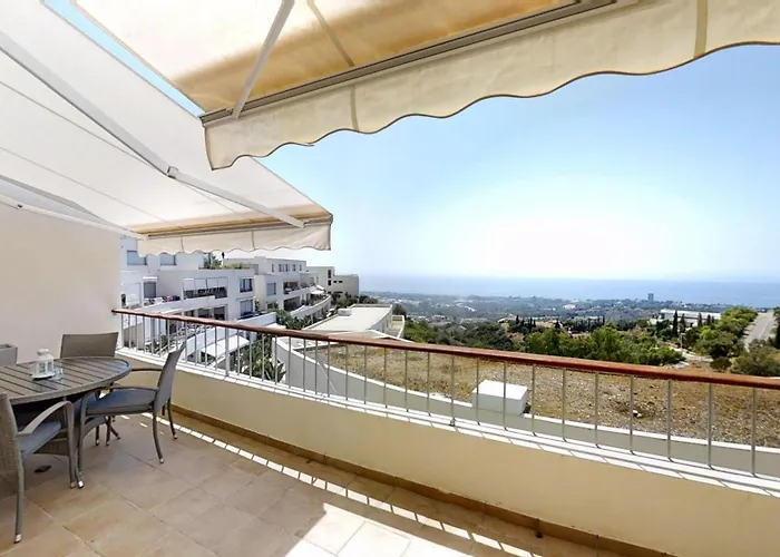 Fine Duplex With Stunning Sea Views Апартаменти *