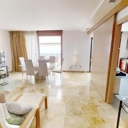 شقة Fine Duplex With Stunning Sea Views ماربيا