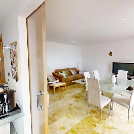 Fine Duplex With Stunning Sea Views ماربيا