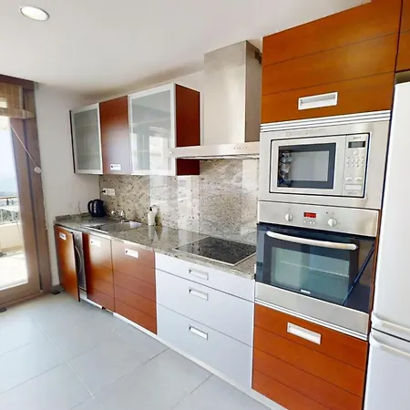 Fine Duplex With Stunning Sea Views *