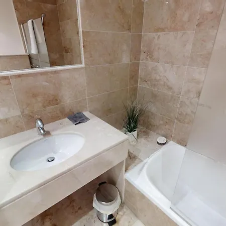 شقة Fine Duplex With Stunning Sea Views